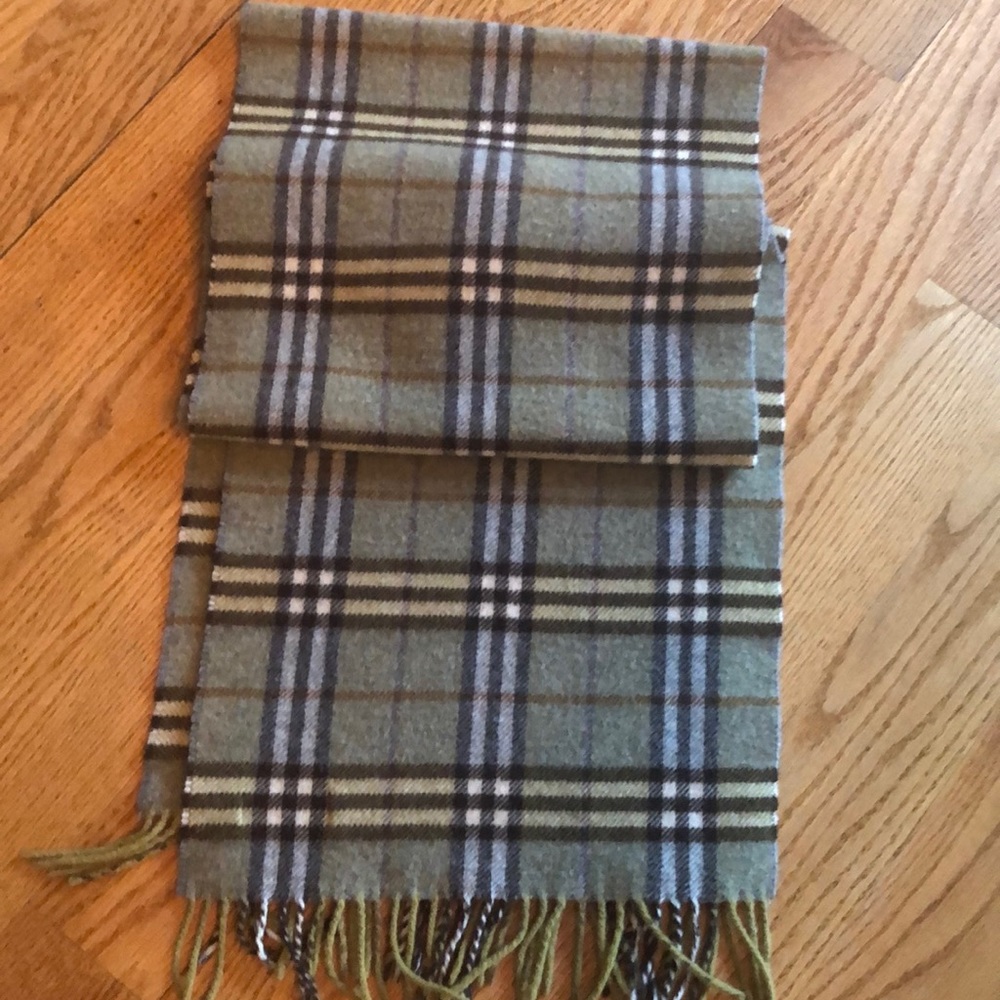 Burberry men’s wool scarf